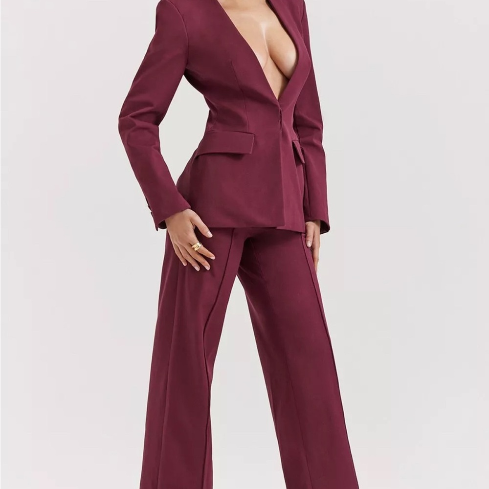 HOUSE OF CB 'Rivi' Wine Straight Leg Trousers/Size S-US 4-6